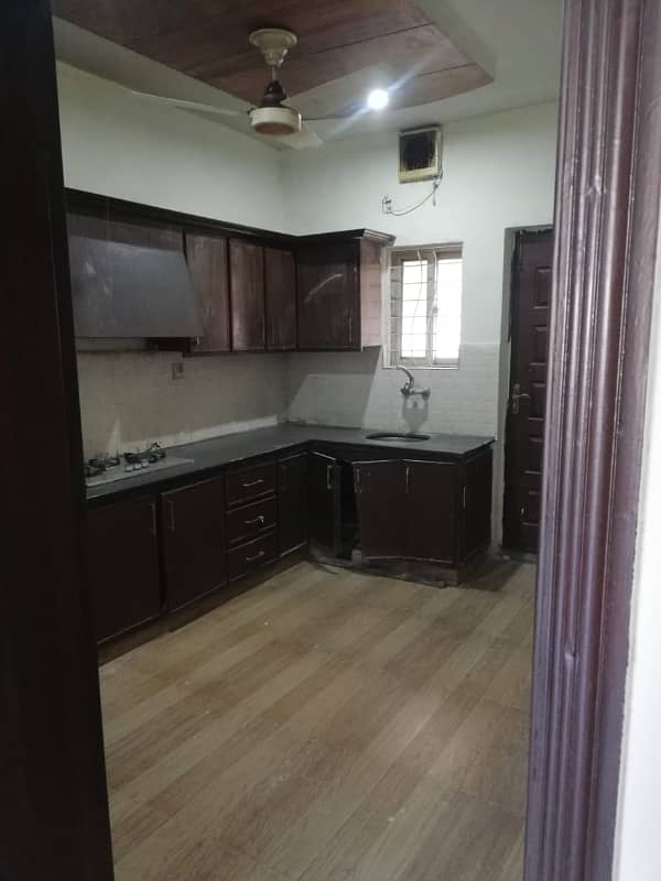 5 Marla used House Available for sale in Bahria Town Lahore 18