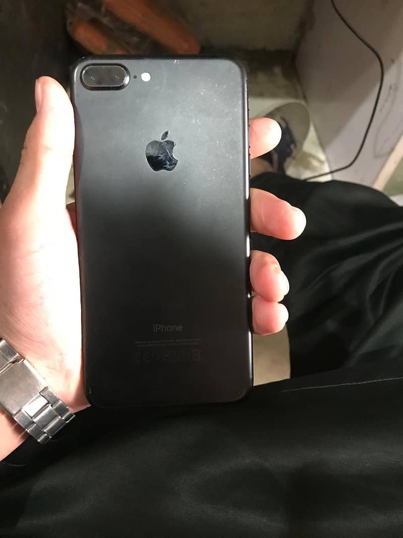 Apple iPhone 7 Plus 0