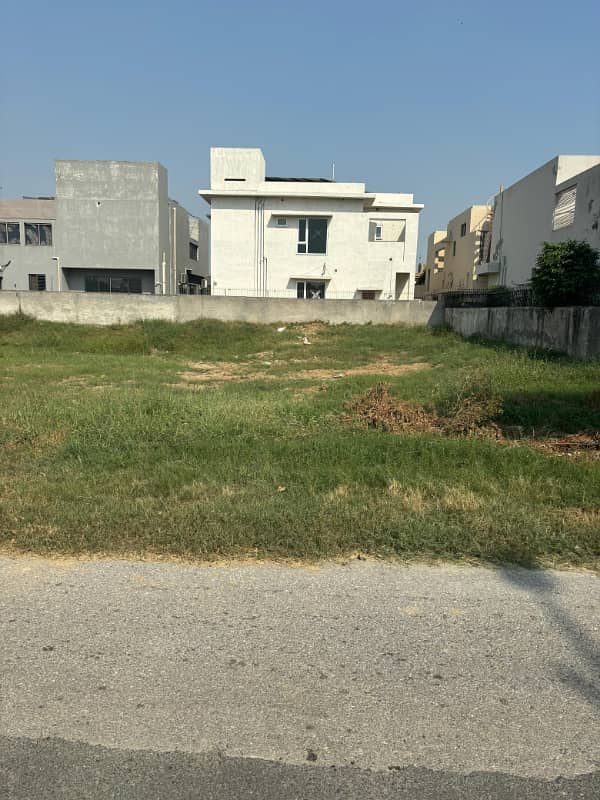 2 Kanal pair plots for sale in Phase 7, Block Q 4