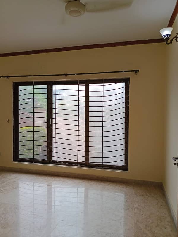 Size 40x80 Triple Story Full House For Rent In G-13 16