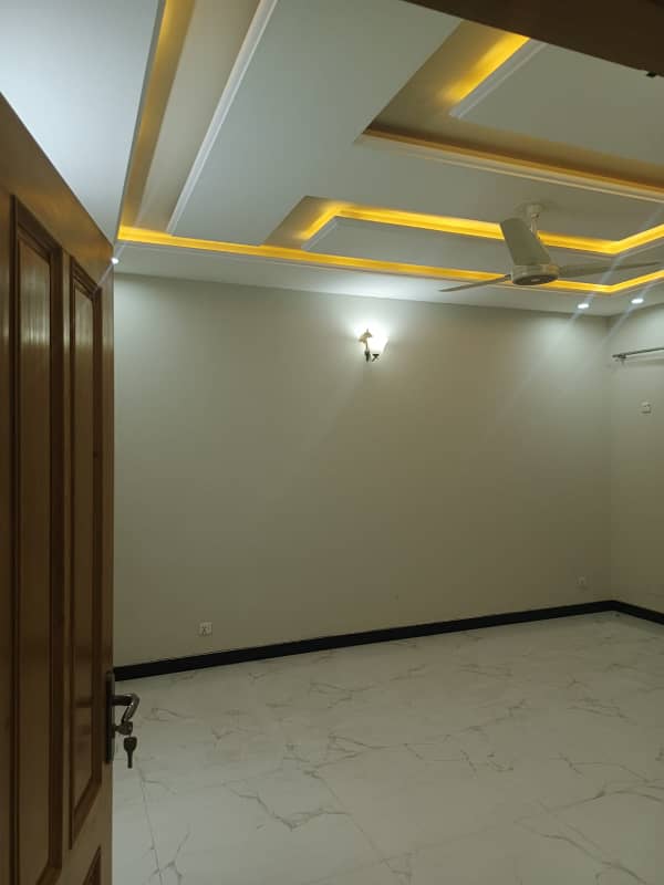 Size 35x70 Ground Portion For Rent In g-13 10