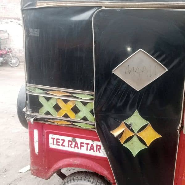 I am selling my auto rickshaw 4