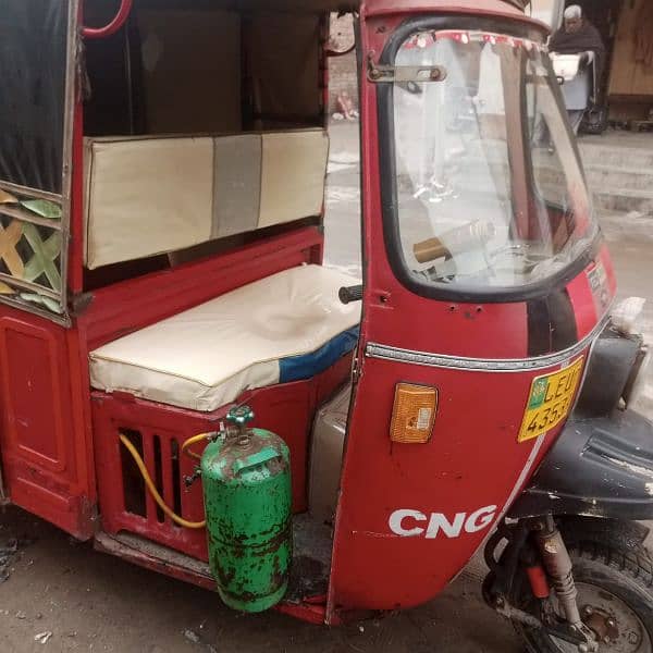 I am selling my auto rickshaw 5