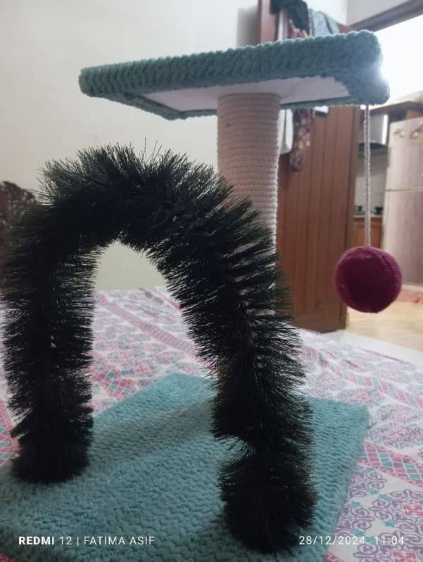 scratching post 2