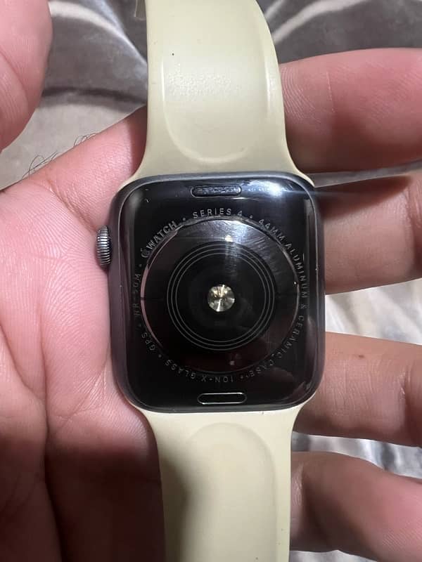 apple watch series 4 44mm 3