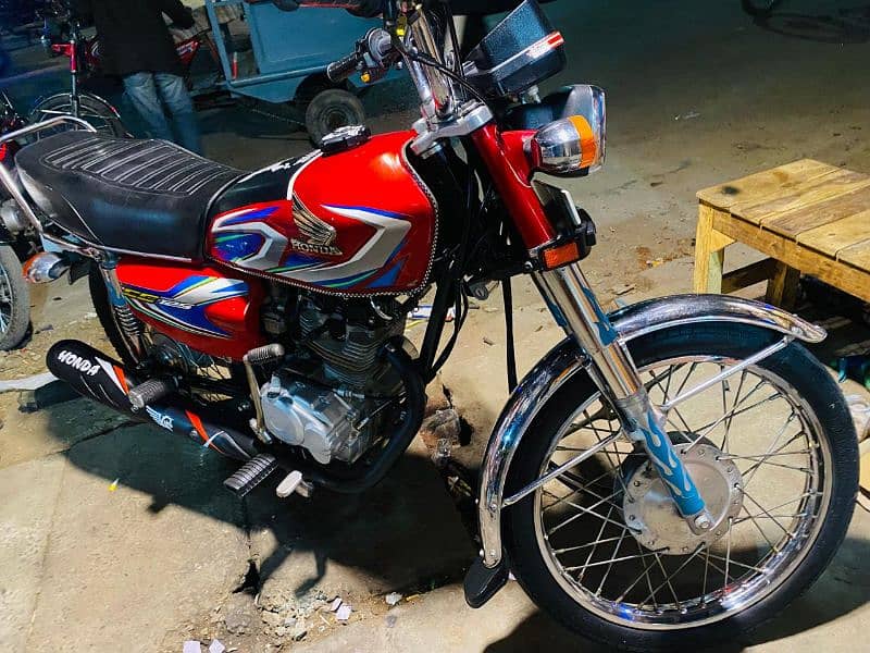 Honda CG125 Red 2021/22 1