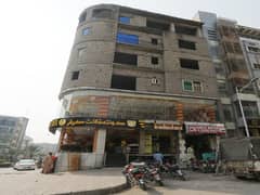 2000sq-ft Boulevard corner shop for sale in Bahria town phase 4civic center