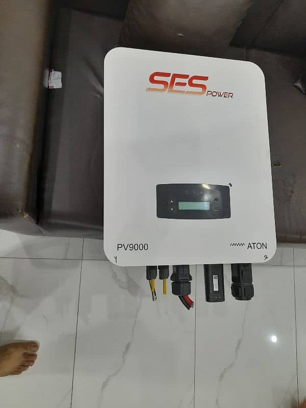 just 1month used solar inverter ip65 with invoice and 5years warrenty 1