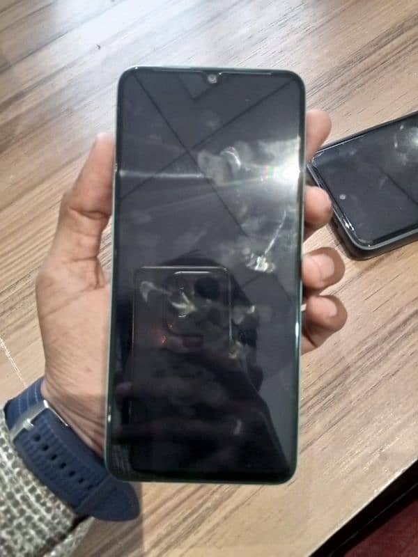 mobile bilkul okay ha condition bhi 10/10 ha realme C 51 1