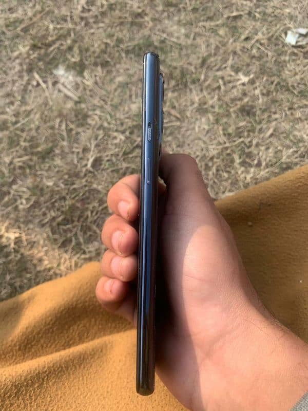 oneplus 9 5G for sale demand 35k 1