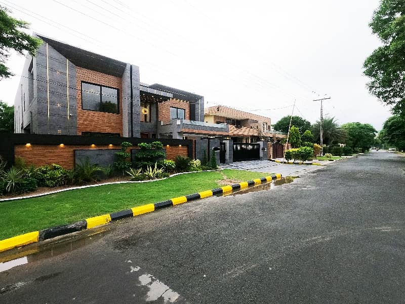 Buying A Facing Park House In Lahore? 6