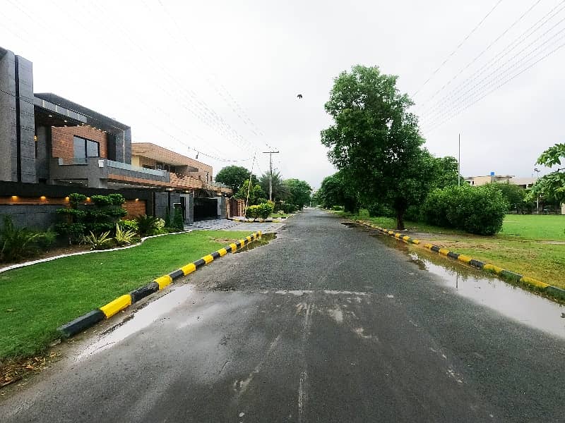 Buying A Facing Park House In Lahore? 7