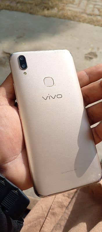 vivo v9 6\64 2