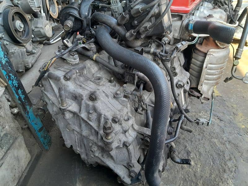 Honda Civic model 2000 exi complete engine with cvt transmission. 3