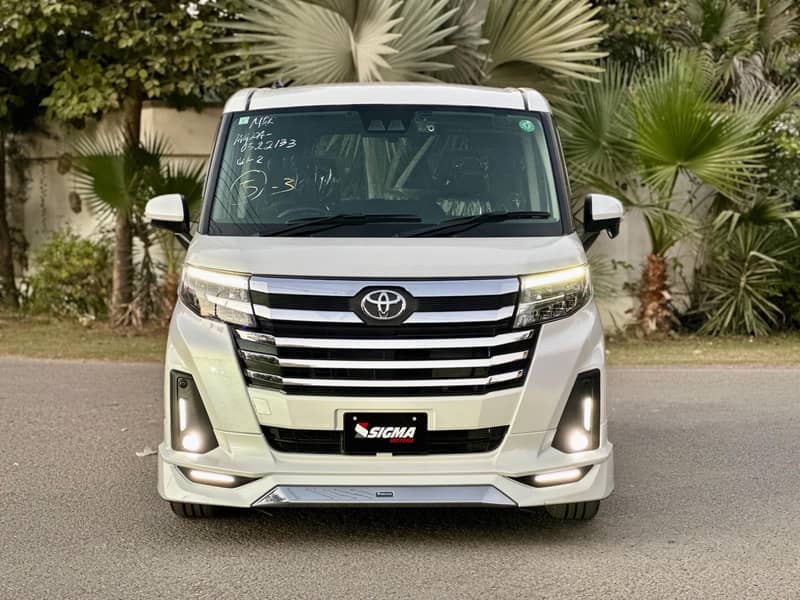 Toyota Roomy Custom G 1.0 2021 0