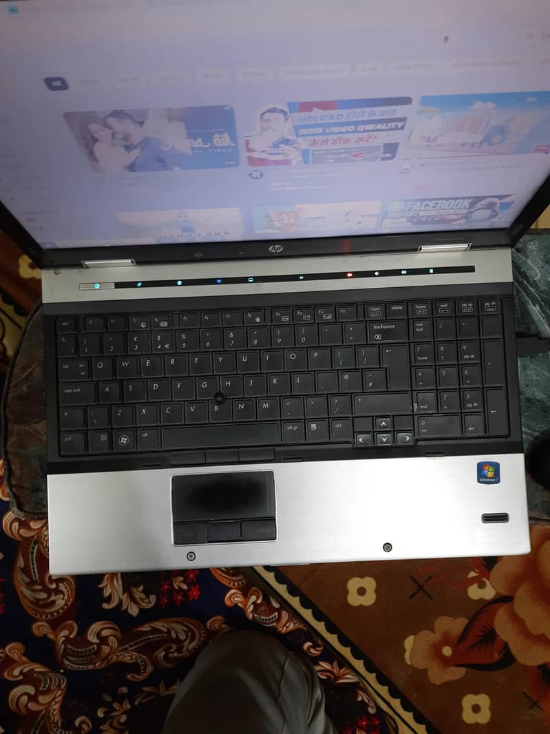 Hp Elitebook 8540p Core i7 1st Generation 4GB Ram 320GB HDD 3