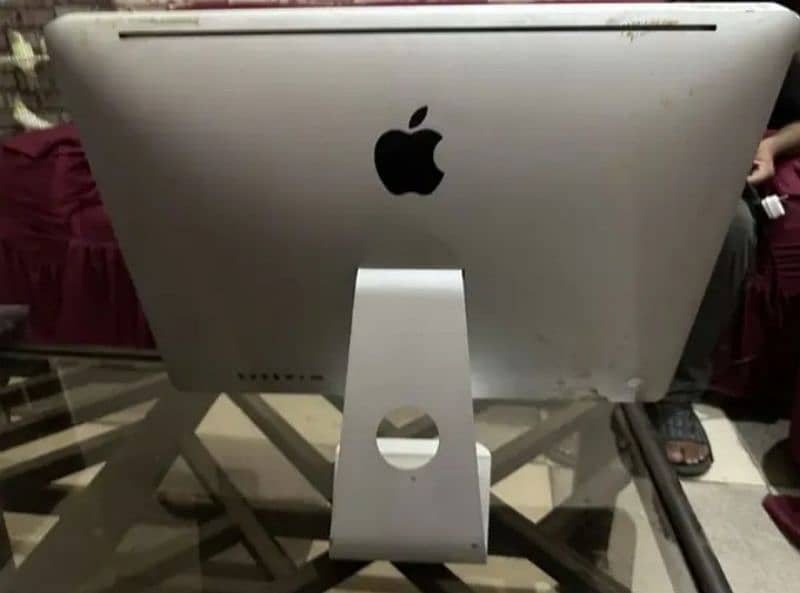 Apple imac 2011 core i5 2nd generation 8GB ram 500GB hard drive 1