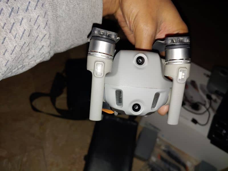 Dji Air 2s Air 2 s Fly More Combo with 2 Batteries 10