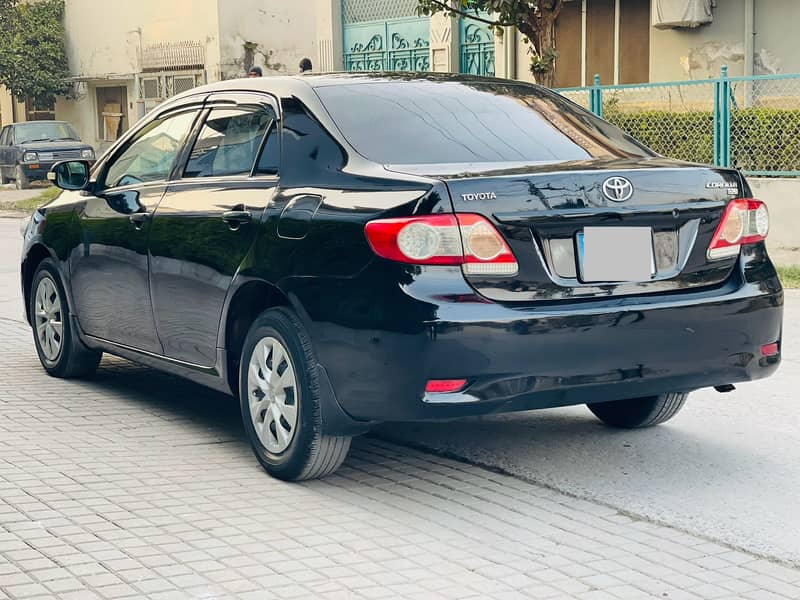 Toyota Corolla Gli (2011) model 3