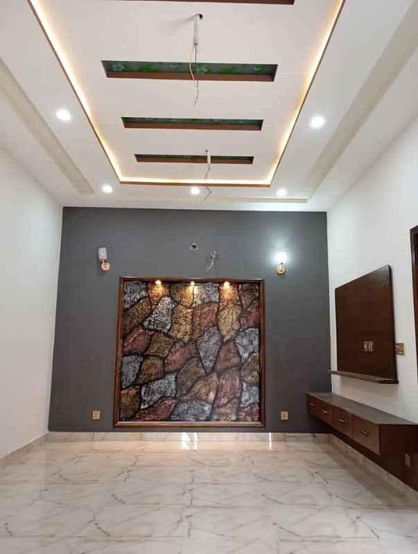 8 Marla portion available for rent in DHA 11 Rahber 0