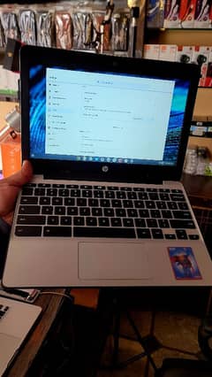 Hp Chromebook book  4hr bettery time  In good condition 03110154058