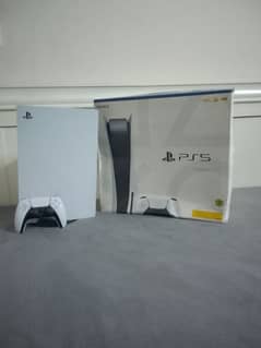 ORIGINAL PLAYSTATION 5 WITH BOX AND ITS CONTROLLER