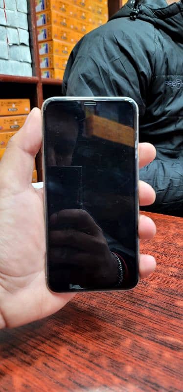 iphone 11 pro max 256 gb pta approved 3