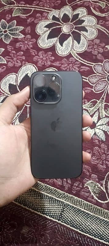 I phone 14 pro black color Non pta ( sim working)  batery health is 90 1