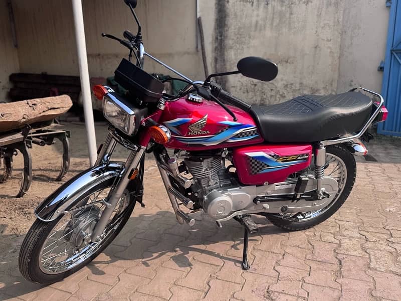 Honda CG125 6