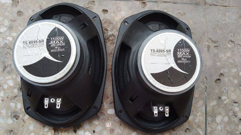 speaker 1100watt full new best conditions 1