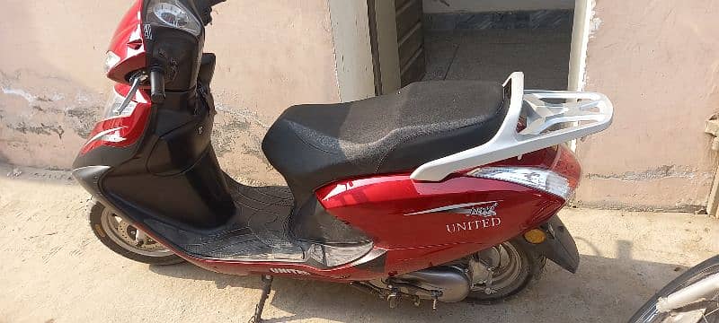 Scooty bike 100Cc 2