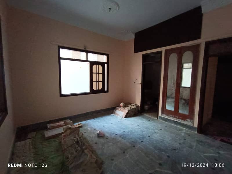 Ground Floor Portion available for Rent. 3 Bed DD, At Prime Location of KDA OverSeas Banglows 0