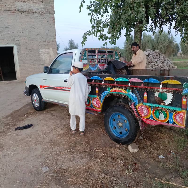 Toyota Hilux Model 2001 2