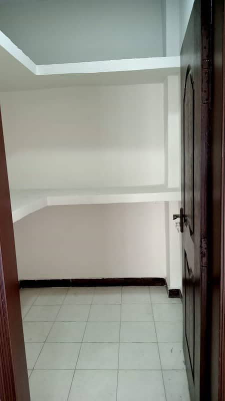 4 Bed Beautiful Apt Available for sale in Askari 11 Sec b Lahore 15