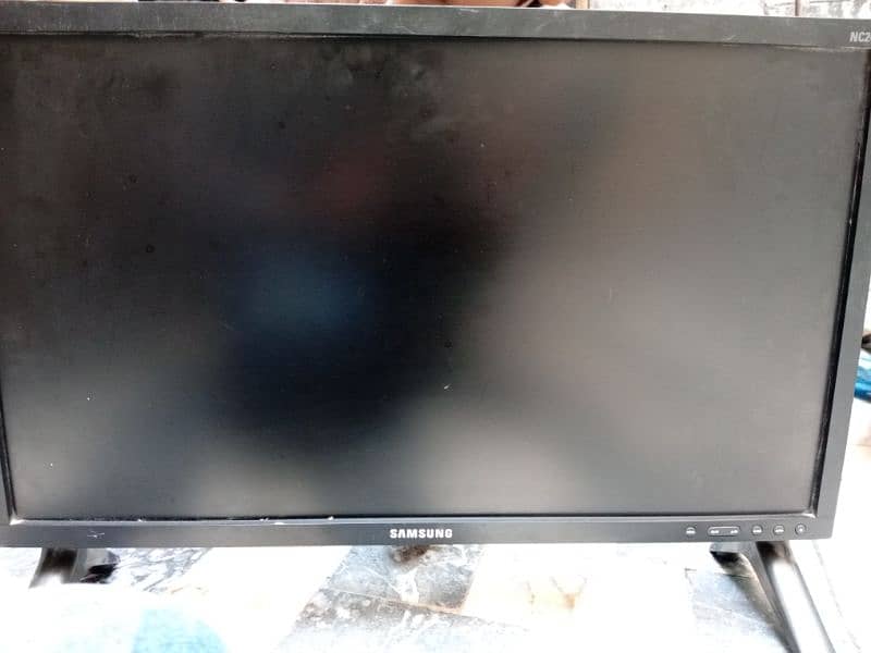 LED 24" fhd 4k, with internet connection 0