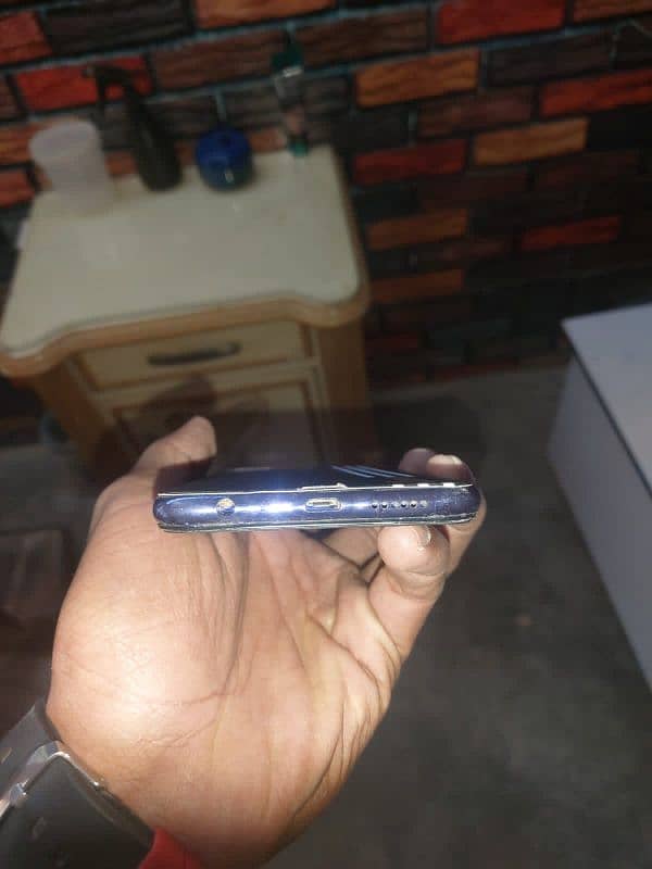 Oppo F9 4