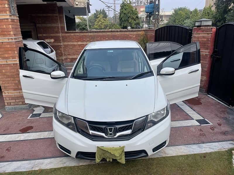 Honda City IVTEC 2018 orginal condition Apna name see in DHA 8