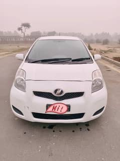 Toyota Vitz 2014