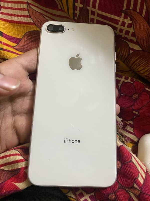 iPhone 8 Plus 6