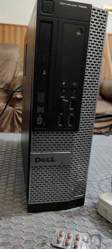 Dell PC with 24 Inches Monitor 1