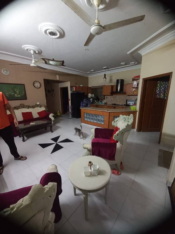 bungalow for sale in johar 7