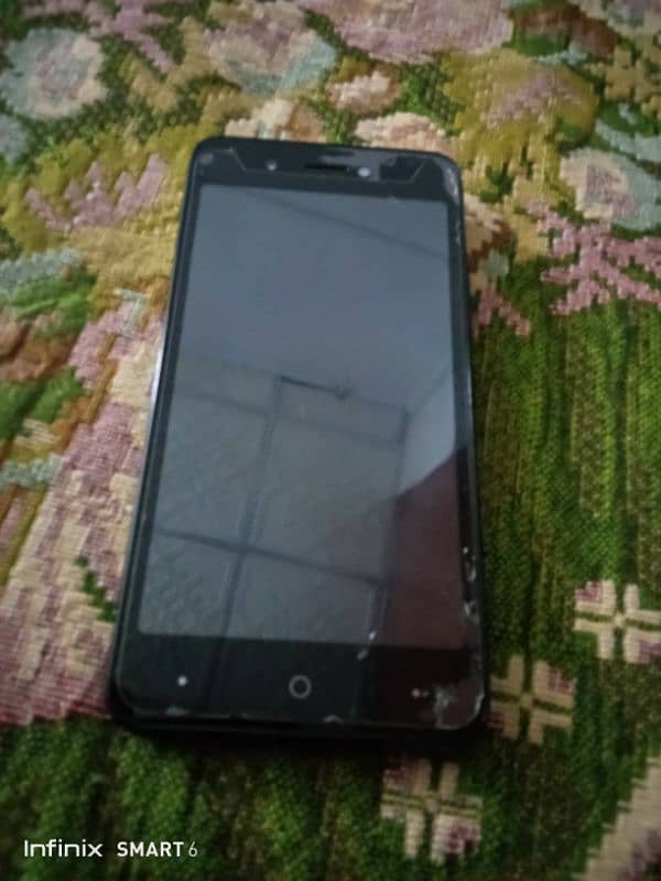 Itel L5002 1