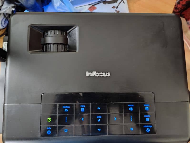 InFocus and HP multimedia Projectors 3