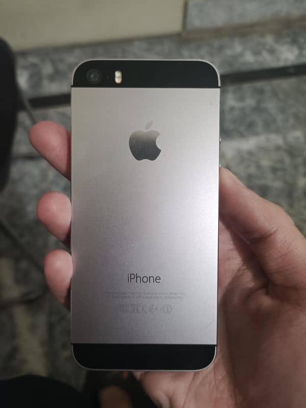 Iphone 5s 16gb non pta 10/10 condition 1