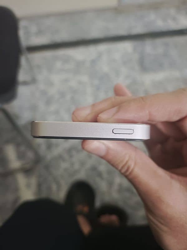 Iphone 5s 16gb non pta 10/10 condition 4