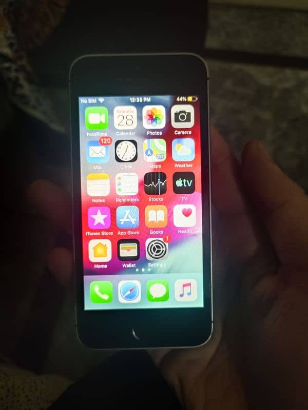 Iphone 5s 16gb non pta 10/10 condition 7