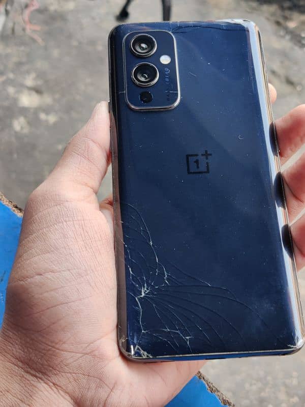 OnePlus 9  Clear Display 2