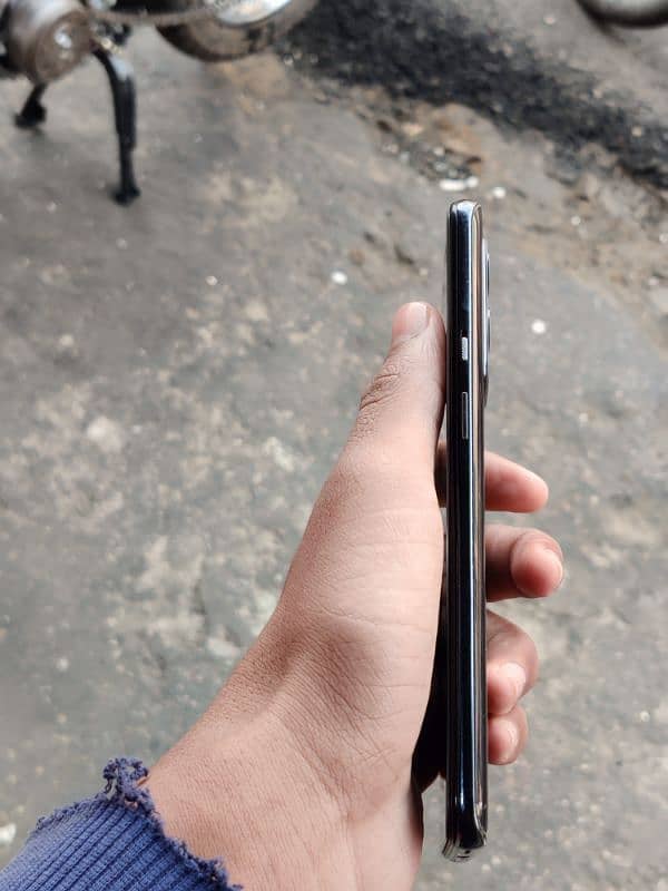 OnePlus 9  Clear Display 6