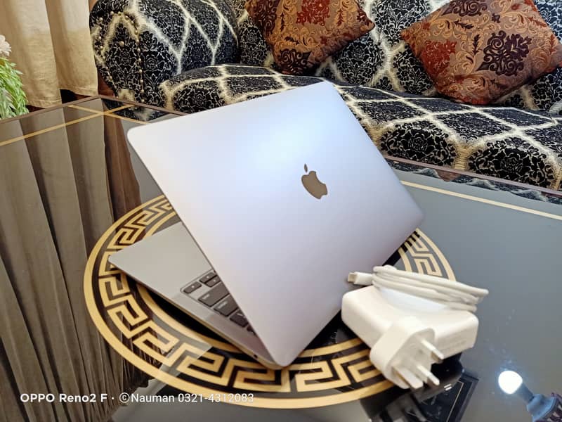 Apple Laptop Macbook Air 2019, Core i5, 256GB SSD, 8GB Ram 0