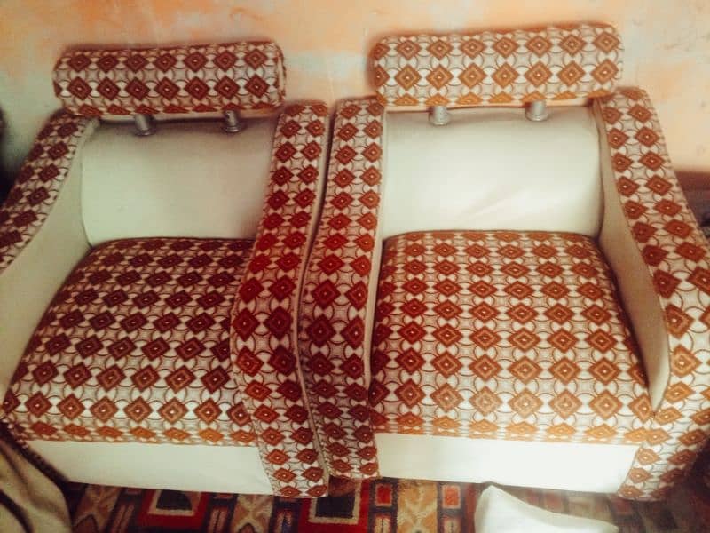 7 SEATER SOFA SET URGENT SALE 2